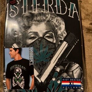 T-shirt Amsterdam Marlyn Guns - Black & green. NWT.